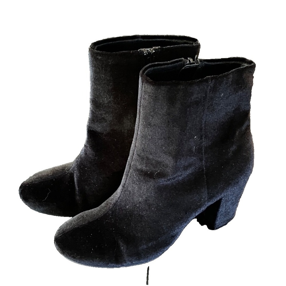 CHRISTIAN SIRIANO Black Velvet Ankle Boots 3" HIGH BLOCK HEEL Super Classy! SZ 6